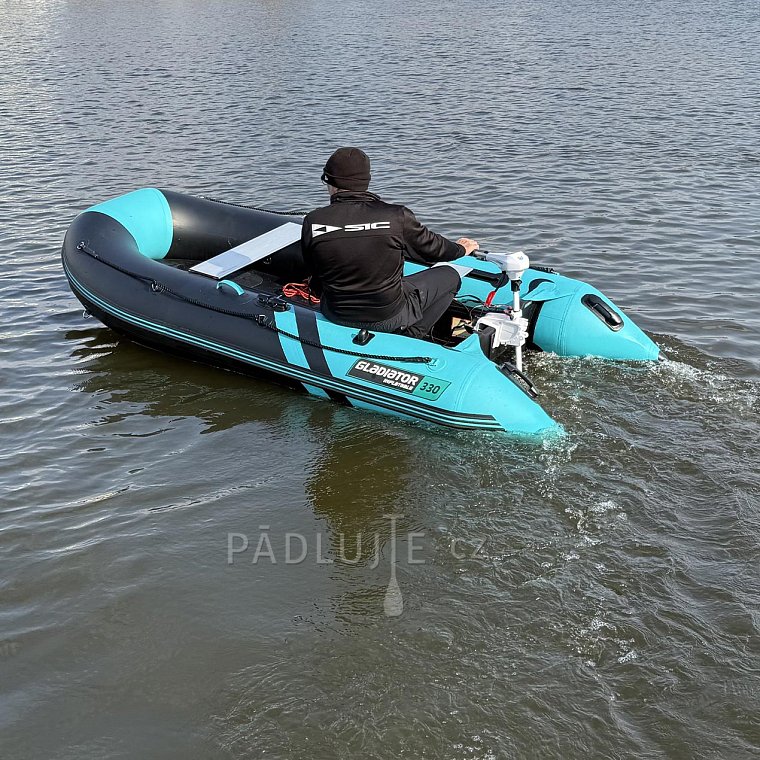 Test motoru WATERSNAKE VENOM 44 na člunu GLADIATOR B330AD