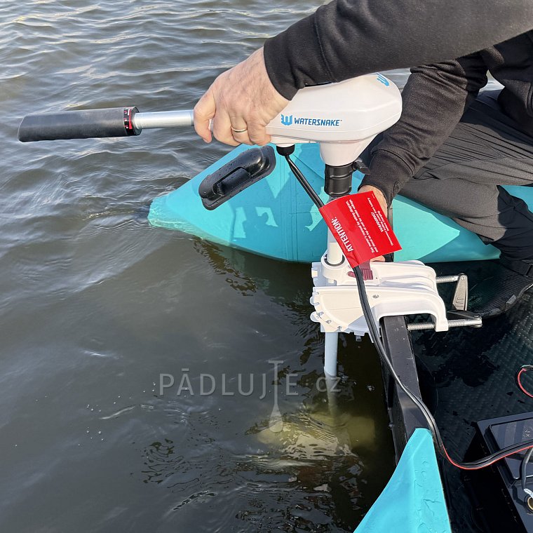 Test motoru WATERSNAKE VENOM 44 na člunu GLADIATOR B330AD