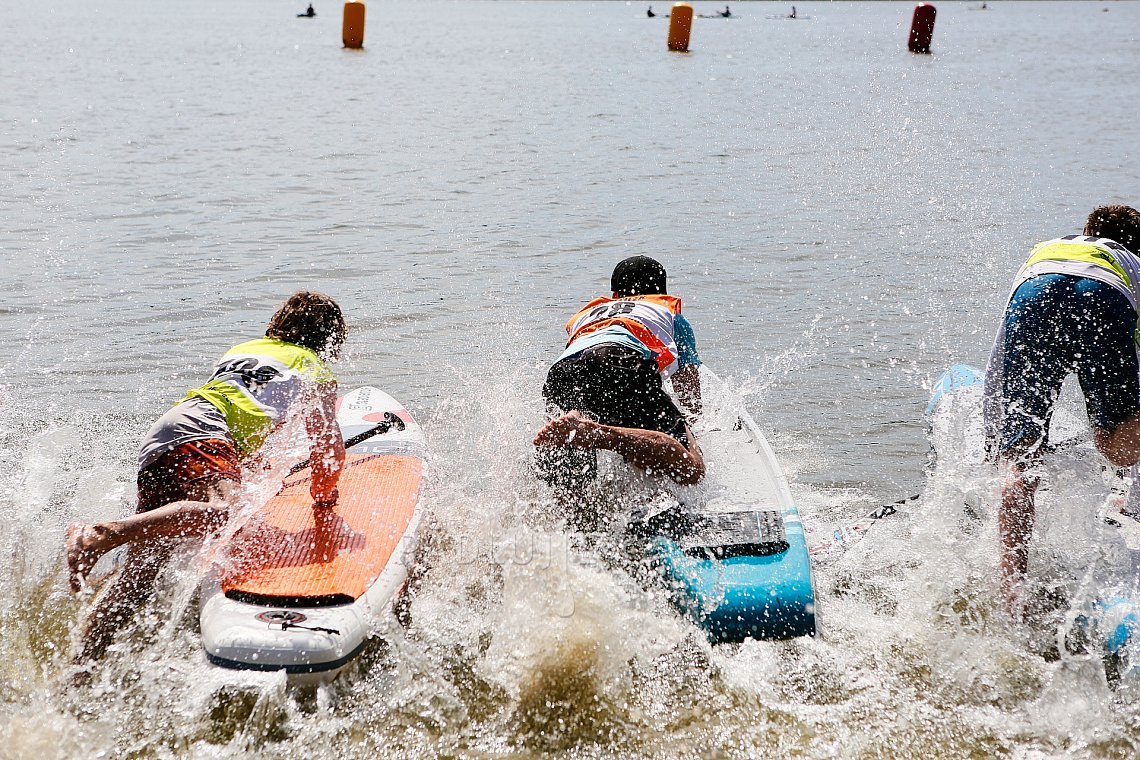 Paddleboardové závody Mácháč 2023 - PÁDLUJTE.CZ sportovní klub