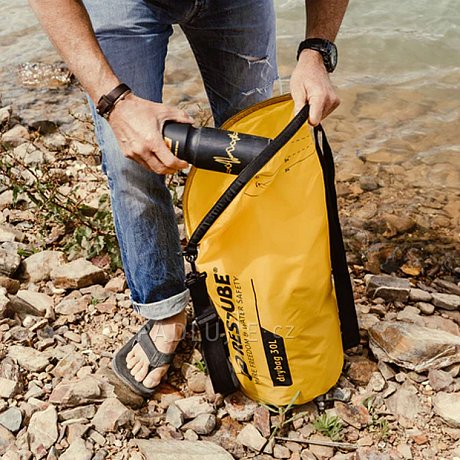 Vodotěsný vak RESTUBE 30l žlutý pro paddleboard